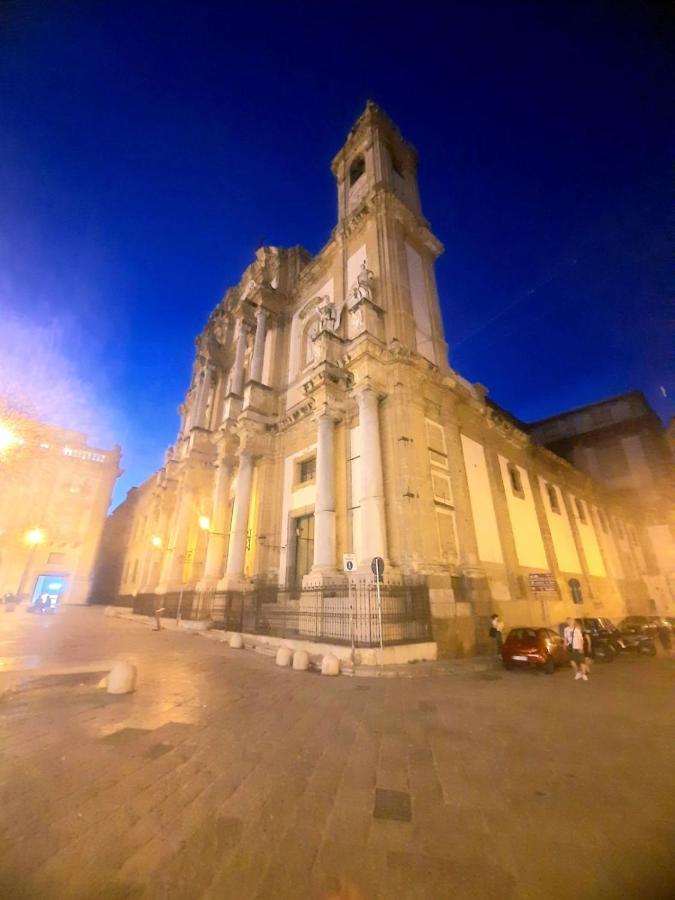 Peri Peri House - Palermo Centro Apartment ภายนอก รูปภาพ